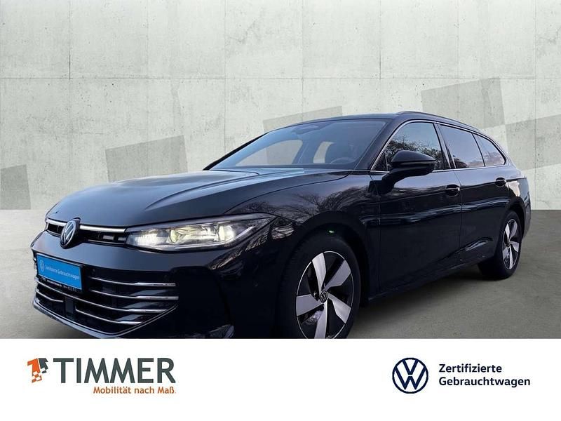 Grenadillschwarz metallic Gebraucht 2025 VW Passat Elegance Kombi | 34.250 € (Guter Preis) - Bild 1/4