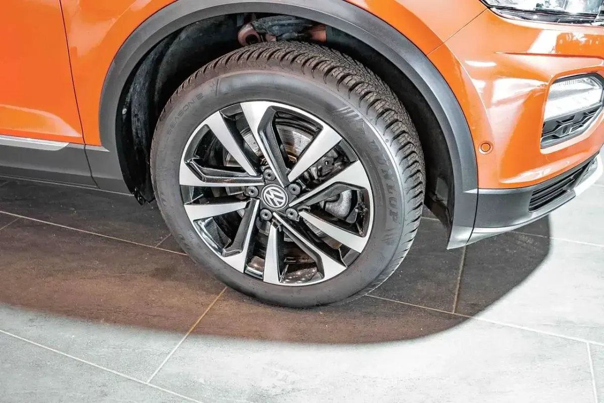 Gebraucht VW T-Roc IQ Drive 150 PS (110 kW) 2019 Orange SUV