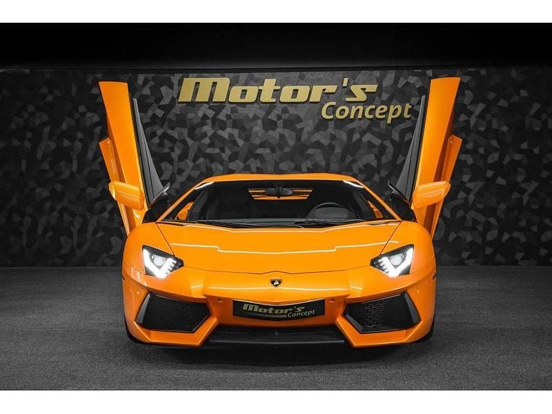 Usata Lamborghini Aventador 700 CV (514 kW) 2016 Arancione
