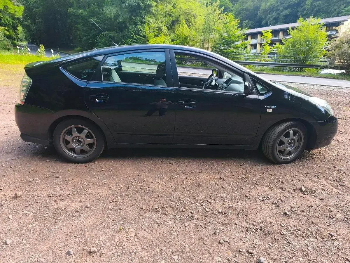 Gebraucht Toyota Prius 111 PS (81 kW) 2006 Schwarz Kleinwagen