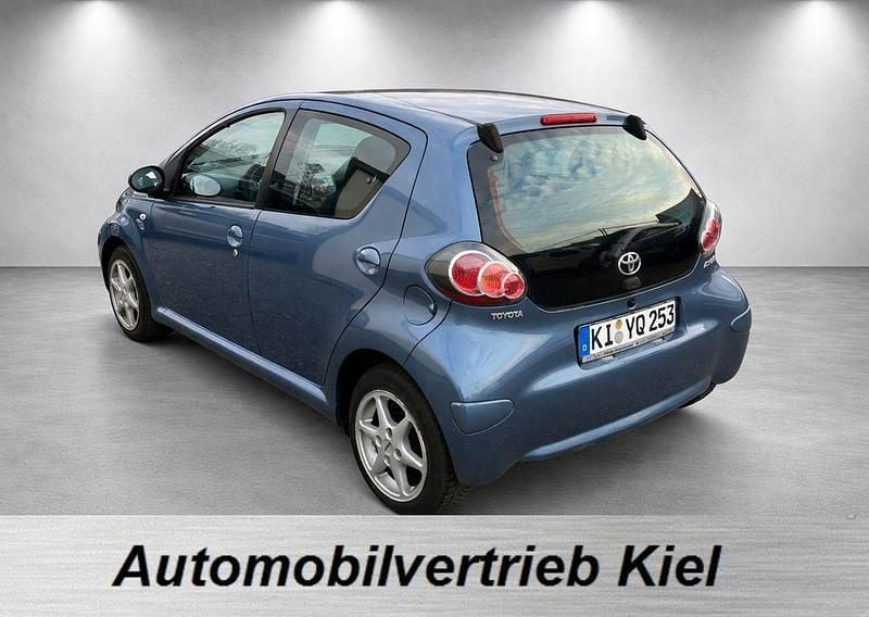 Gebraucht Toyota Aygo Cool 68 PS (50 kW) 2010 Blau Kleinwagen