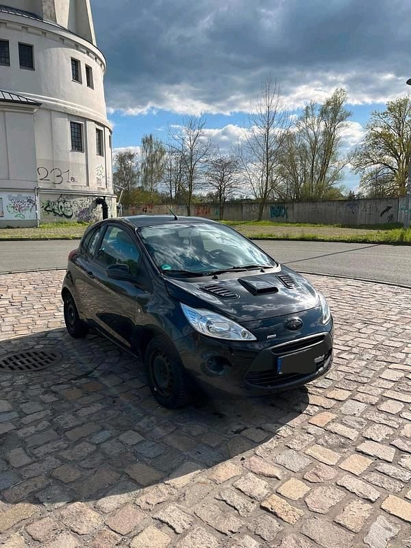 Second-hand Ford Ka 70 CP (51 kW) 2012 Negru Hatchback
