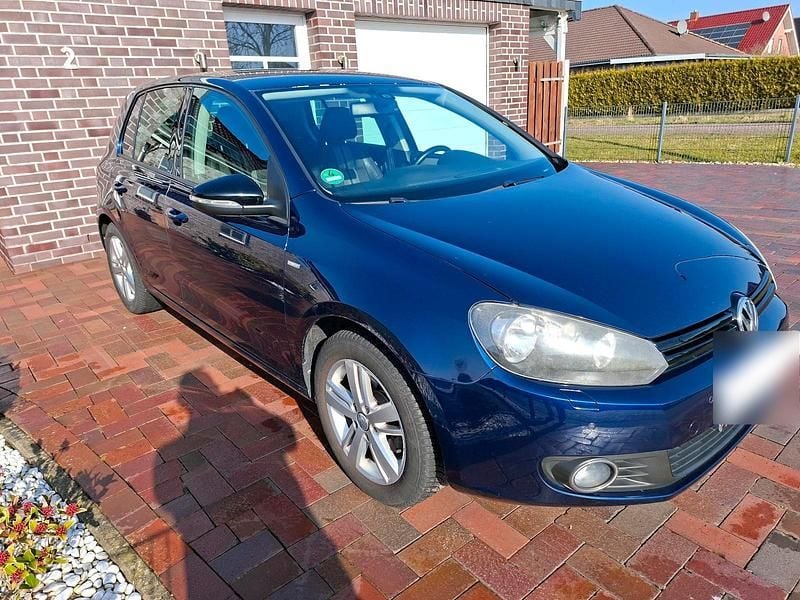 Gebraucht VW Golf VII 105 PS (77 kW) 2012 Blau Limousine