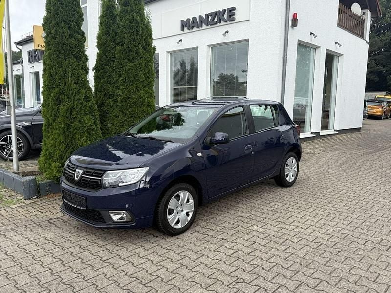 Blau Gebraucht 2017 Dacia Sandero Lauréate Kleinwagen | 8.990 € (Guter Preis) - Bild 1/4