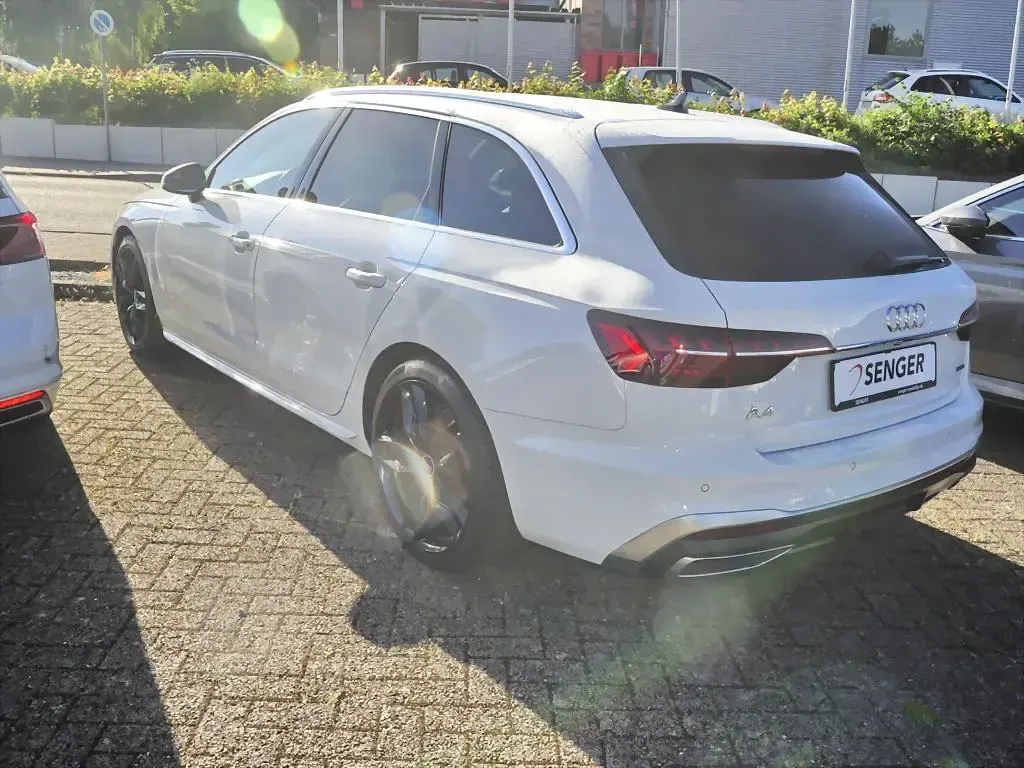 Używany Audi A4 S-Line 204 KM (150 kW) 2022 Biały Kombi