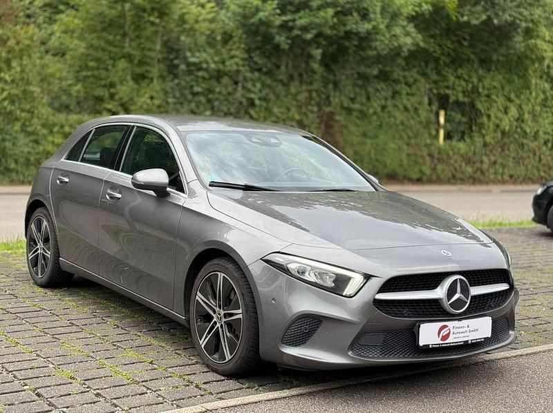 Gebraucht Mercedes A250 Progressive 224 PS (164 kW) 2021 Grau Limousine