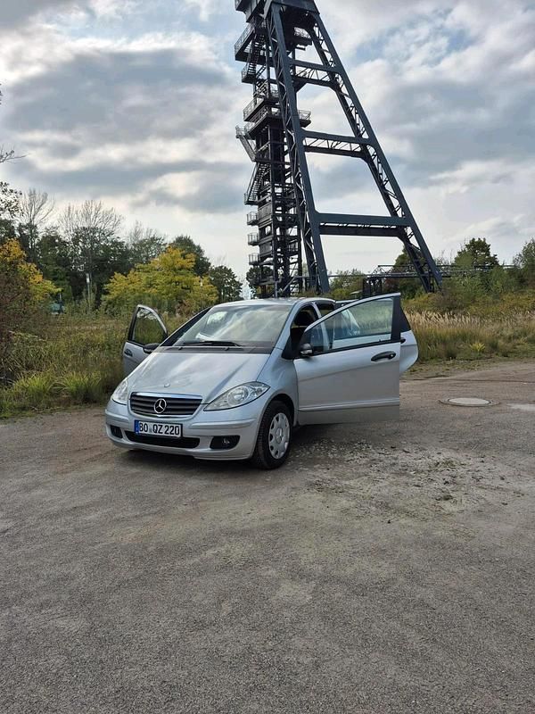 Silber Gebraucht 2008 Mercedes A150 Kleinwagen | 2.400 € (Guter Preis) - Bild 1/4