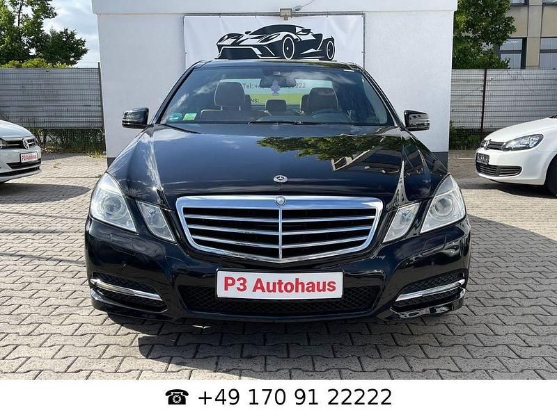 Gebraucht Mercedes E300 231 PS (169 kW) 2011 Schwarz Limousine