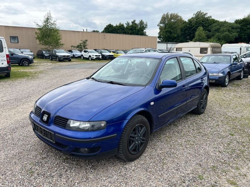 Blau Gebraucht 2001 Seat Leon Stella Limousine | 1.350 € (Fairer Preis) - Bild 1/4