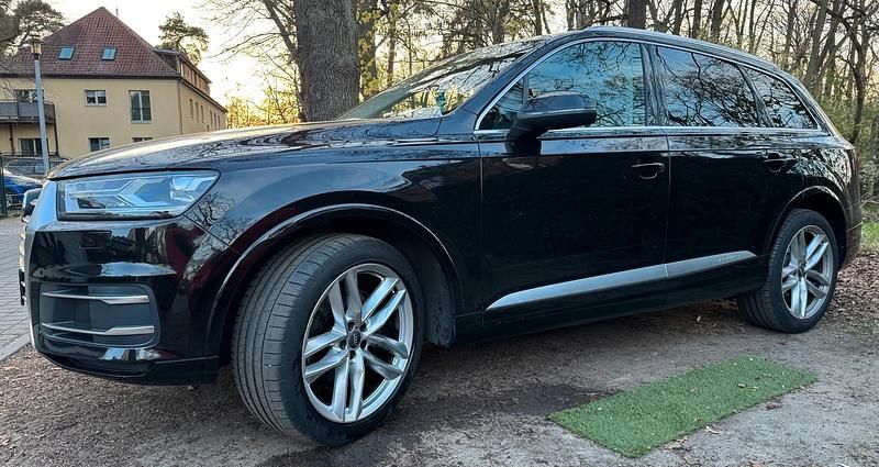 Second-hand Audi Q7 272 CP (200 kW) 2016 Negru SUV