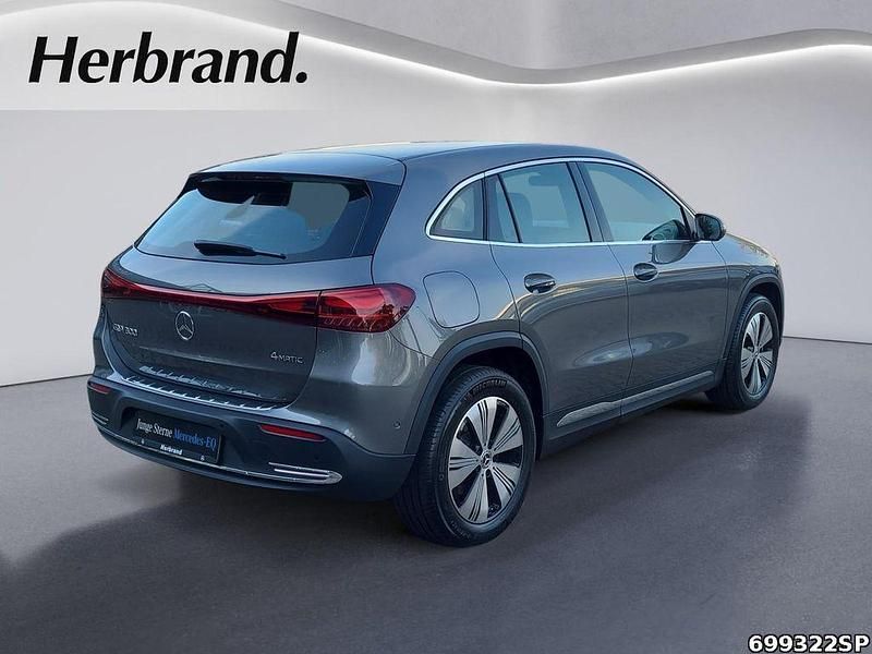 Gebraucht Mercedes EQA300 Progressive 167 kW (228 PS) 2025 Metalliclack mountaingrau SUV