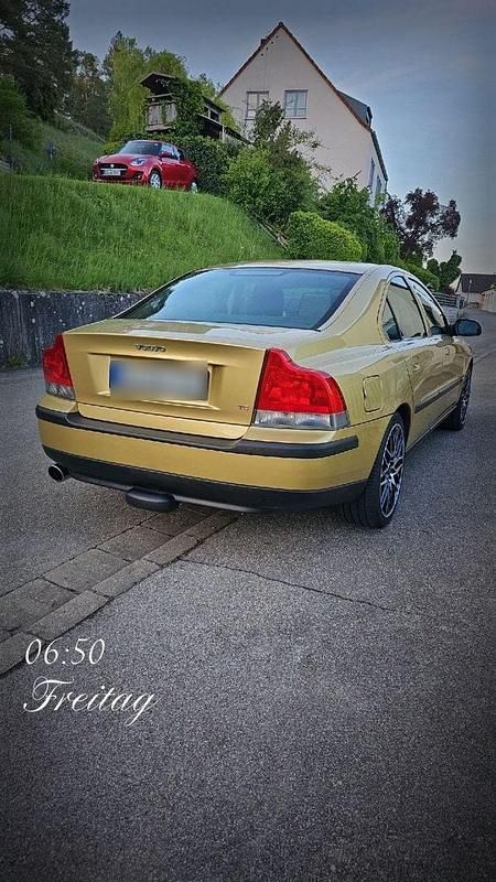 Gebraucht Volvo S60 250 PS (183 kW) 2001 Gold Limousine