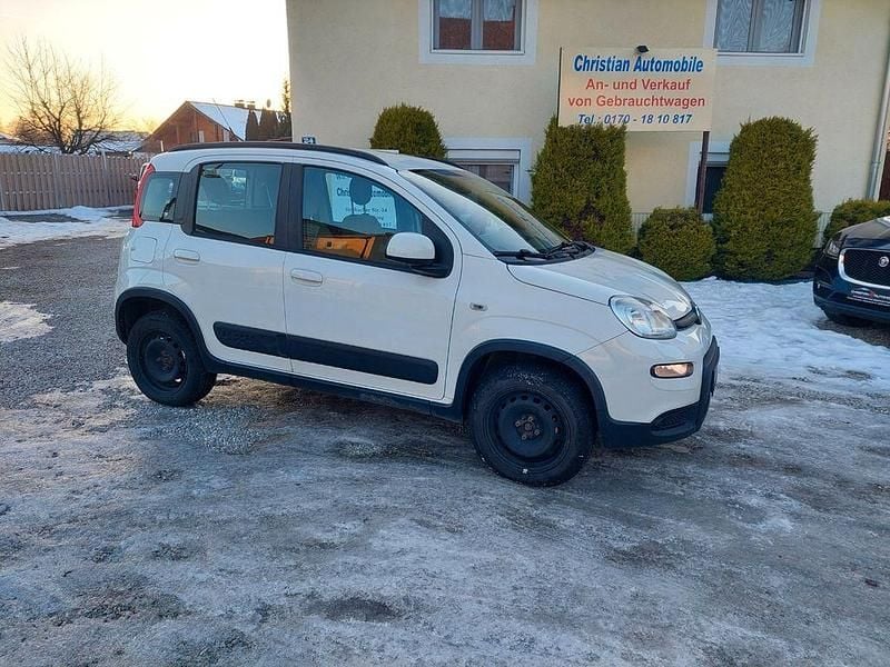 Gebraucht Fiat Panda 4x4 Rock 86 PS (63 kW) 2016 Weiß Kleinwagen