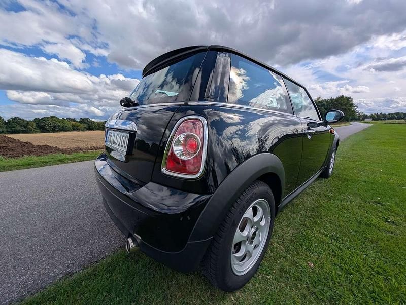 Gebraucht Mini Cooper D 111 PS (81 kW) 2011 Schwarz Kleinwagen