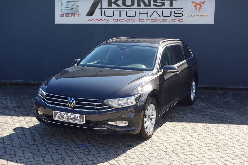 Grau Gebraucht 2023 VW Passat Limousine | 29.990 € (Guter Preis) - Bild 1/4