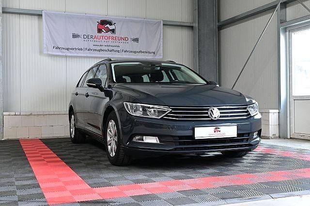 Uranograu/cinza urano Gebraucht 2019 VW Passat Kombi | 18.990 € (Fairer Preis) - Bild 1/4