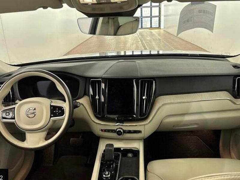 Gebraucht Volvo XC60 Core 197 PS (144 kW) 2023 Schwarz SUV