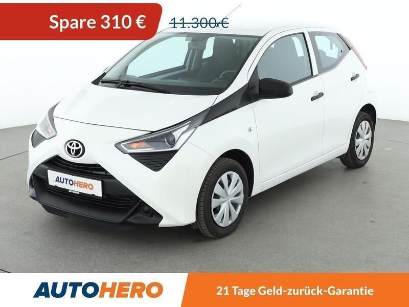 Weiß Gebraucht 2022 Toyota Aygo Business Edition Kleinwagen | 10.740 € (Superpreis) - Bild 1/3
