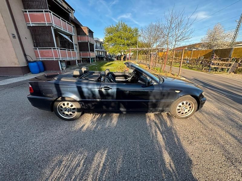 Gebraucht BMW 320 Cabriolet 150 PS (110 kW) 2006 Blau Cabrio