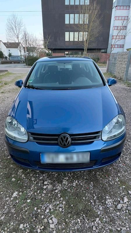 Gebraucht VW Golf IV 105 PS (77 kW) 2004 Blau Kleinwagen
