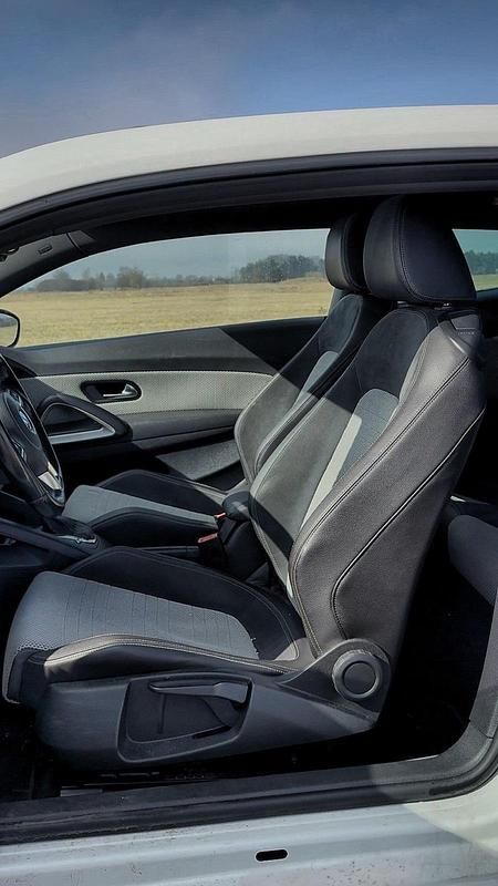 Gebraucht VW Scirocco 160 PS (117 kW) 2010 Weiß Coupé