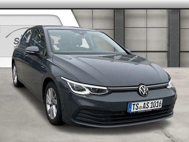 Gebraucht VW Golf VIII Life 116 PS (85 kW) 2020 Grau Limousine