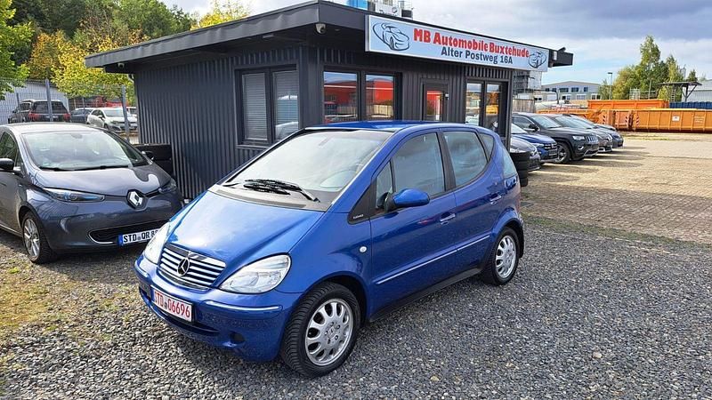 Blau Gebraucht 2001 Mercedes A140 Kleinwagen | 3.999 € - Bild 1/4