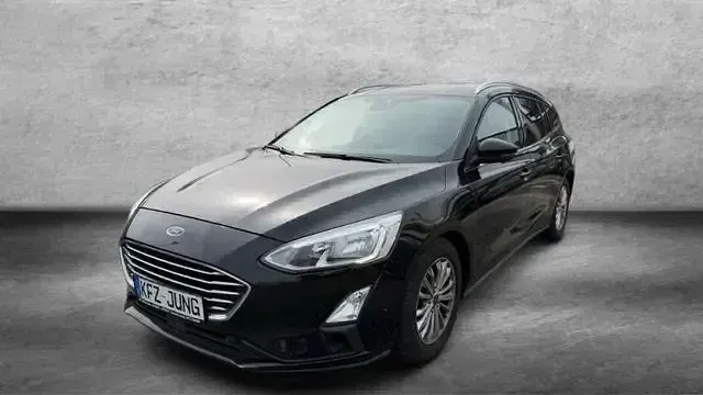 Gebraucht Ford Focus Titanium 125 PS (91 kW) 2019 Schwarz Kombi