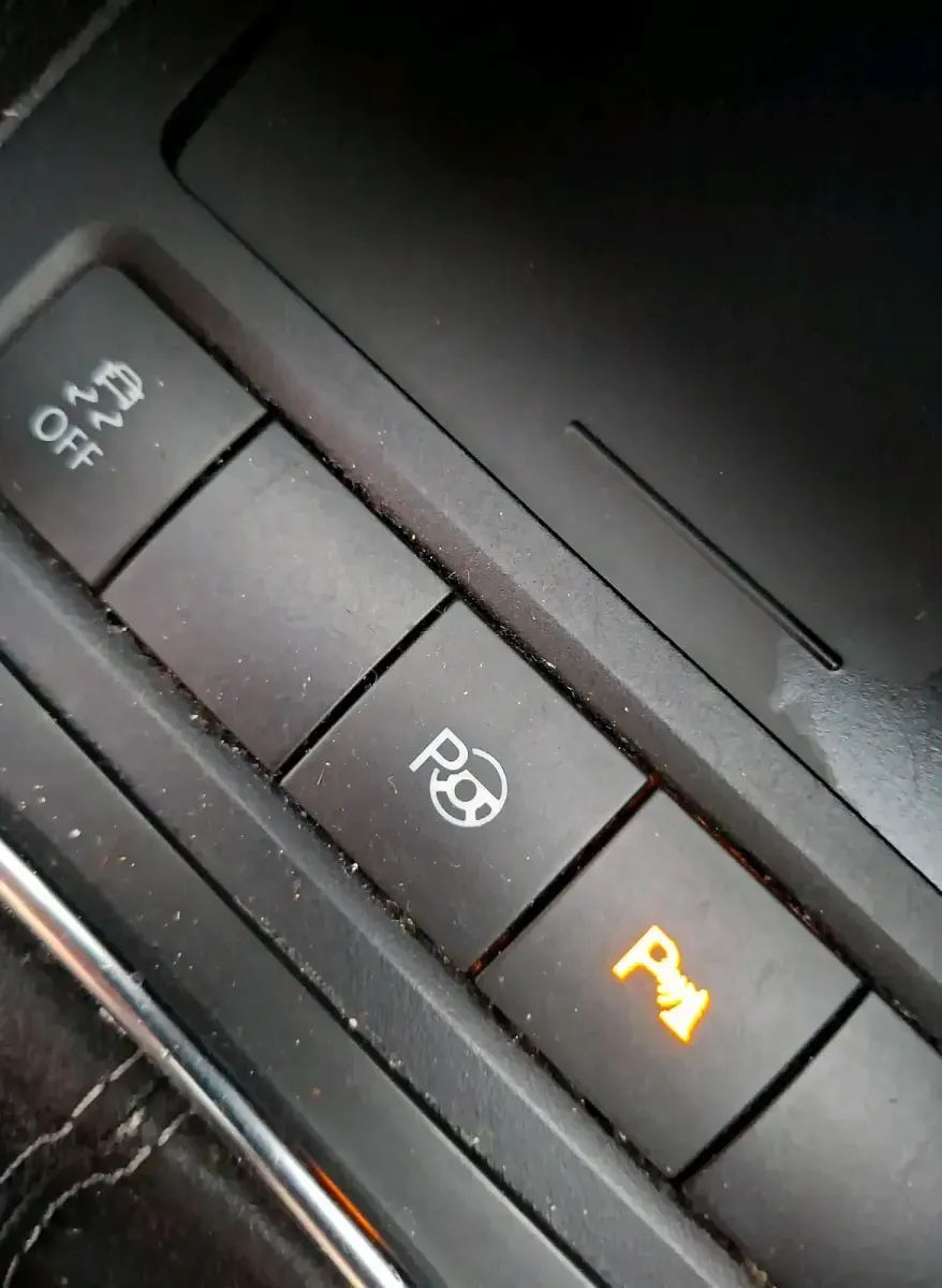 Używany VW Golf VI Edition 140 KM (102 kW) 2011 Czarny Hatchback