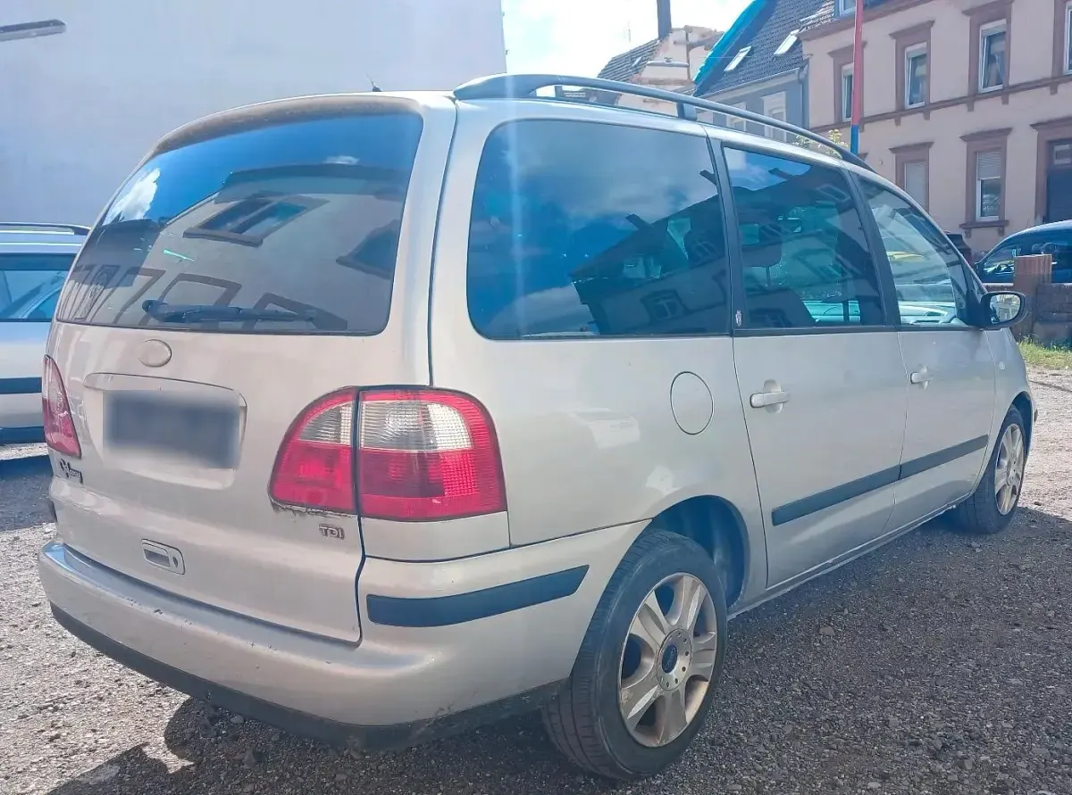 Gebraucht Ford Galaxy 116 PS (85 kW) 2004 Van / Kleinbus