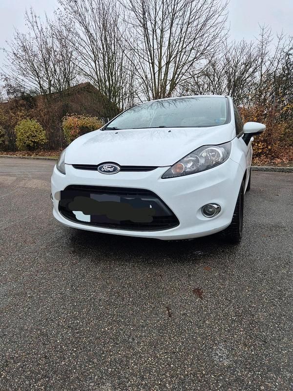 Weiß Gebraucht 2011 Ford Fiesta Kleinwagen | 1.500 € (Superpreis) - Bild 1/4