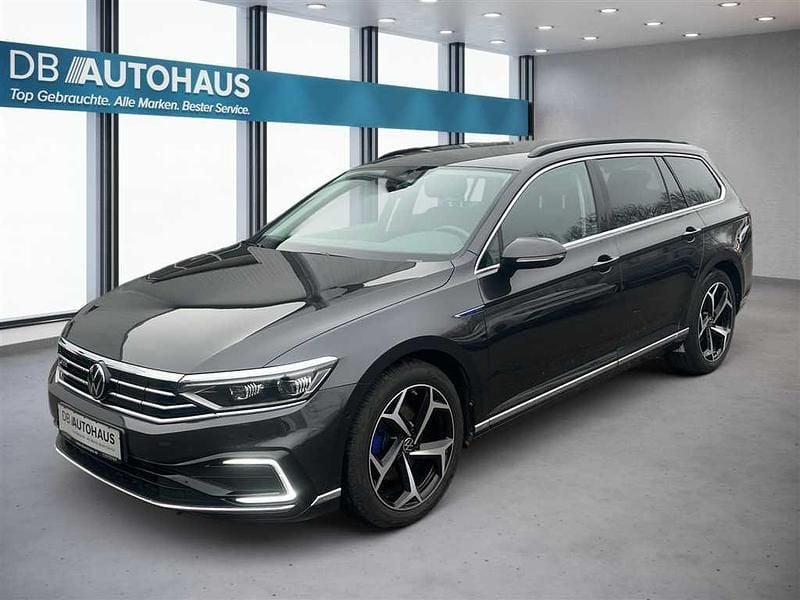 Gebraucht VW Passat GTE 218 PS (160 kW) 2023 Grau Kombi