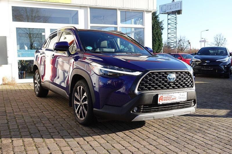 Gebraucht Toyota Corolla Cross Lounge 197 PS (144 kW) 2023 Blau SUV