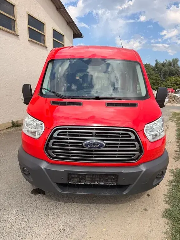 Gebraucht Ford Transit Trend 105 PS (77 kW) 2018 Rot Van