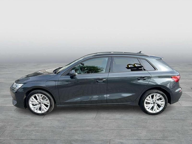 Używany Audi A3 Performance 150 KM (110 kW) 2025 Szary Sedan/Limuzyna