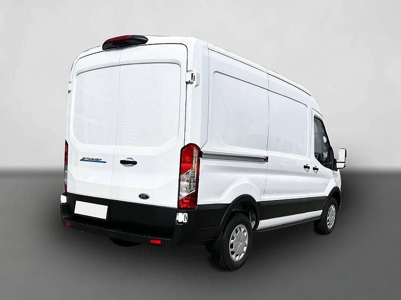Gebraucht Ford Transit Trend 197 kW (269 PS) 2023 Weiß Limousine