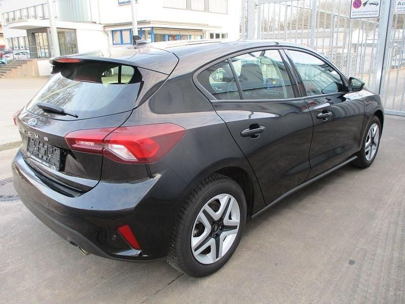 Gebraucht Ford Focus Cool & Connect 101 PS (74 kW) 2022 Schwarz Limousine