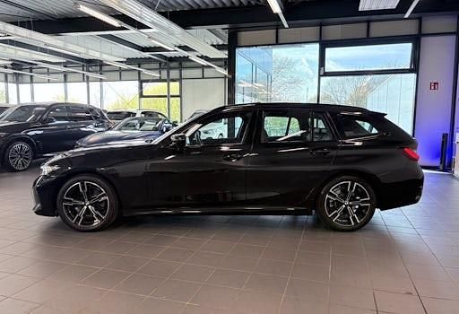 Gebraucht BMW 320 Shadowline 190 PS (139 kW) 2023 Schwarz Kombi