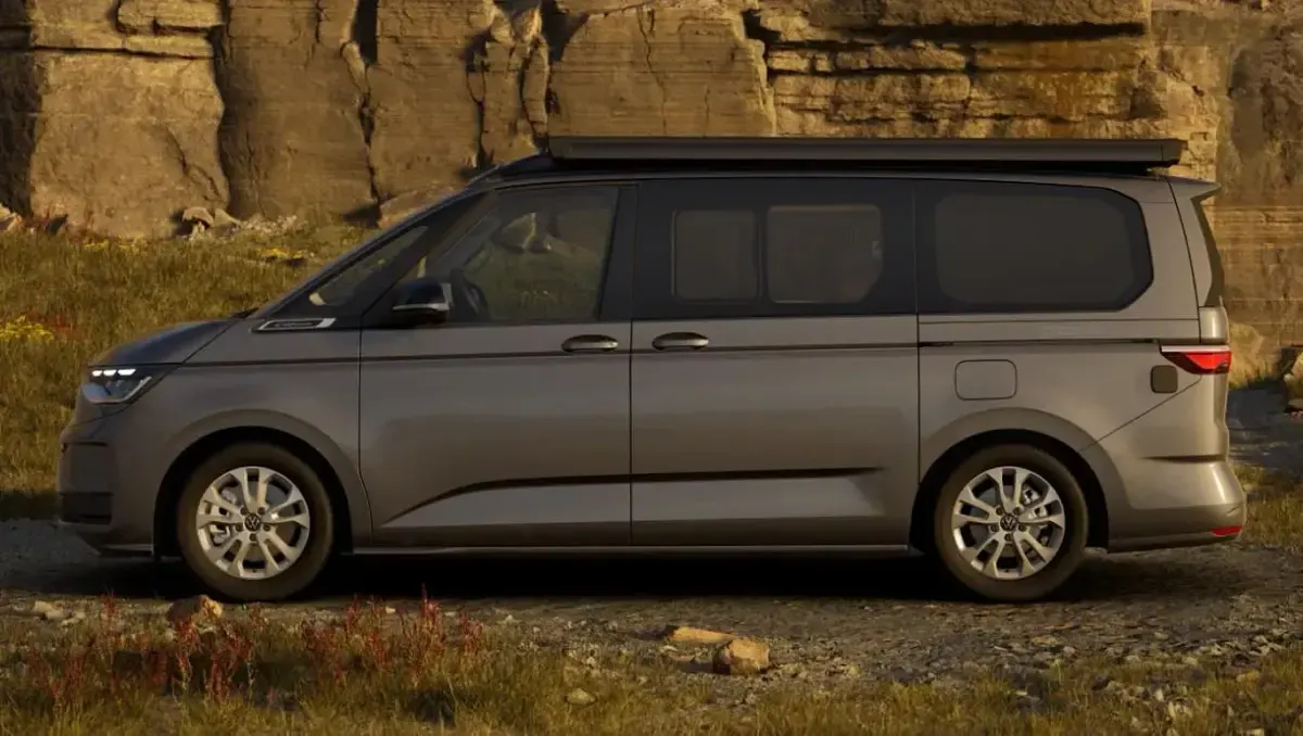 Neu VW California California 150 PS (110 kW) 2026 Indiumgrau metallic / dach: schw Van