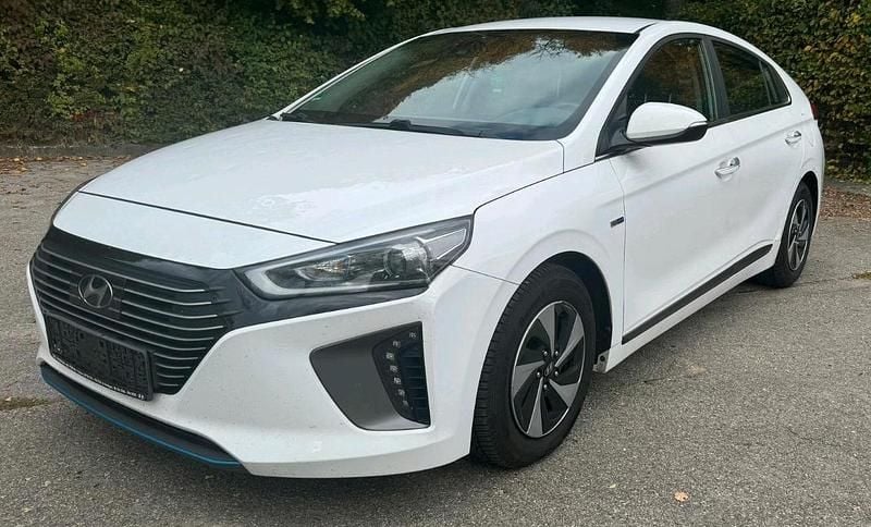 Gebraucht Hyundai Ioniq 141 PS (103 kW) 2017 Weiß Kleinwagen