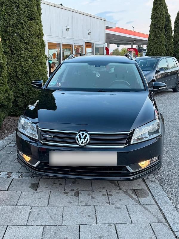 Second-hand VW Passat 105 CP (77 kW) 2014 Negru Break