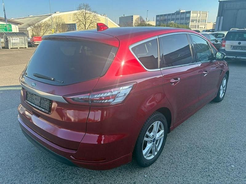 Gebraucht Ford S-MAX Titanium 150 PS (110 kW) 2019 Rot Van / Kleinbus