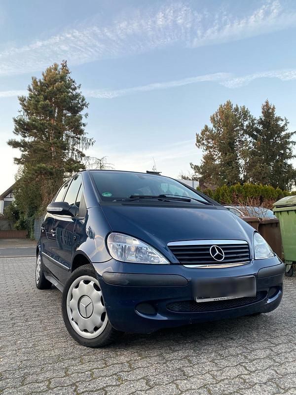 Blau Gebraucht 2002 Mercedes A160 Kleinwagen | 800 € (Guter Preis) - Bild 1/4