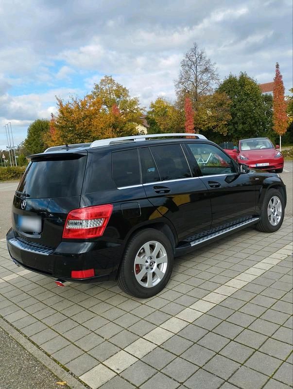 Gebraucht Mercedes GLK250 204 PS (150 kW) 2011 Schwarz SUV