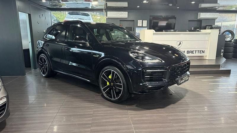Schwarz Gebraucht 2021 Porsche Cayenne Sport SUV | 66.900 € (Fairer Preis) - Bild 1/4