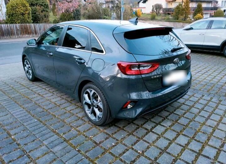 Używany Kia Ceed 140 KM (102 kW) 2020 Szary Hatchback
