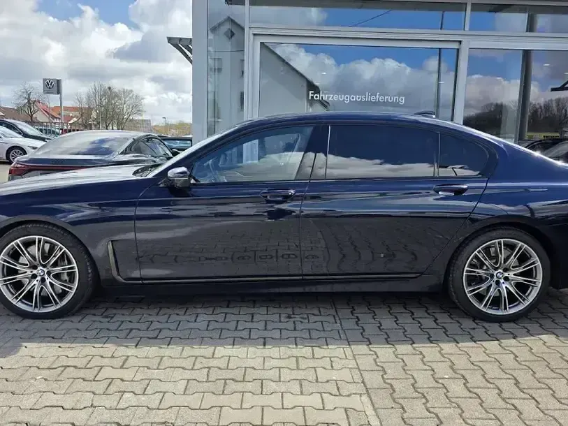 Gebraucht BMW 750L Executive 530 PS (389 kW) 2019 Blau Limousine