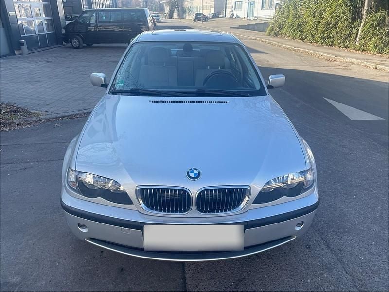 Gebraucht BMW 320 170 PS (125 kW) 2002 Silber Limousine