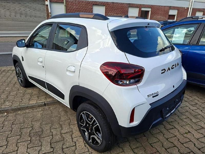 Second-hand Dacia Spring Extreme 47 kW (65 CP) 2023 Alb Hatchback