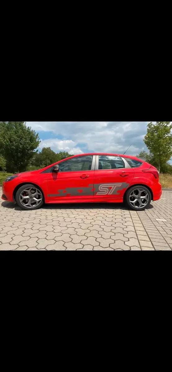 Gebraucht Ford Focus ST 250 PS (183 kW) 2014 Rot Limousine